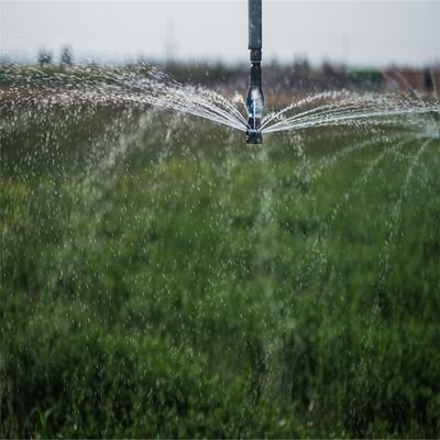 Κέντρο Γεωργίας Σύστημα άρδευσης γεωργικών εκμεταλλεύσεων με άξια ψεκαστήρα και ρυμουλκούμενο ψεκαστήρα