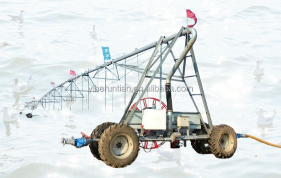 3800 KG Γεωργία Αυτοματοποιημένη πλευρική γραμμική κίνηση Σύστημα άρδευσης κήπου Δύο / Τέσσερις τροχοί έκδοση για να ωφελήσει τη φάρμα σας