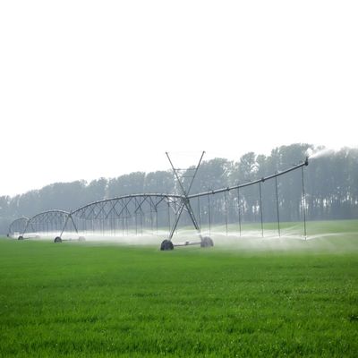 16.8 cm Διαμέτρου 3800 KG Δυνατότητα 2025 Δύο τροχούς Δύο τροχούς Γραμμική κίνηση Κεντρικό σύστημα άρδευσης αγροκτήματος με συνδεσιμότητα IoT